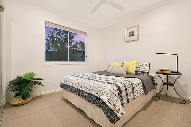 Photo - 35a Yarabah Crescent, Shailer Park QLD 4128 - Image 12