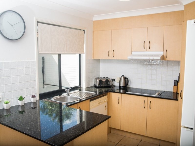 Photo - 35a/64 Gilston Rd , Nerang QLD 4211 - Image 5