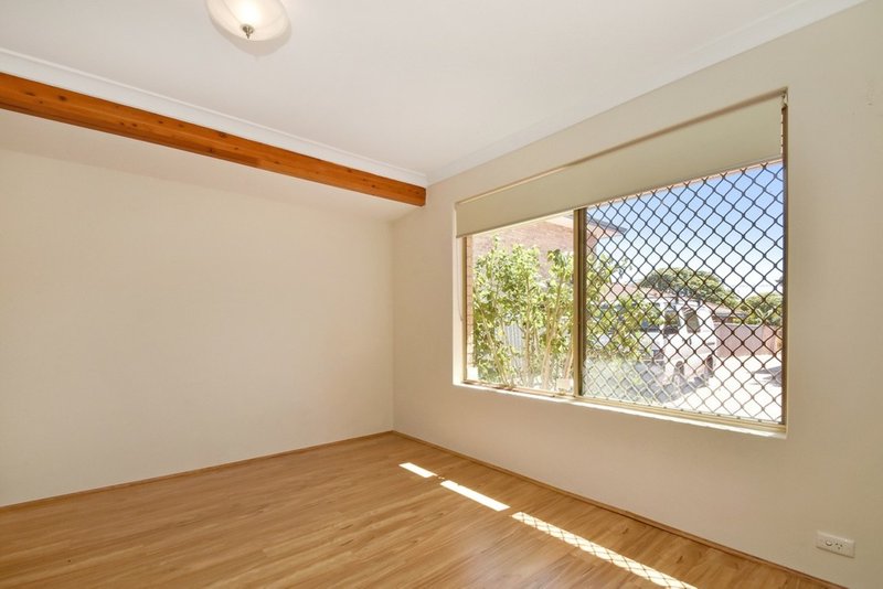 Photo - 35B Bower St , Doubleview WA 6018 - Image 2