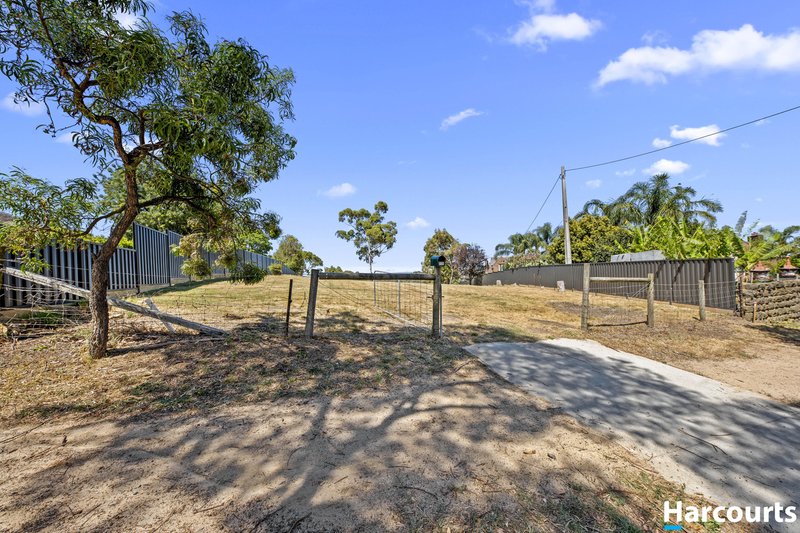 Photo - 35B Churchill Park Drive, Endeavour Hills VIC 3802 - Image 3