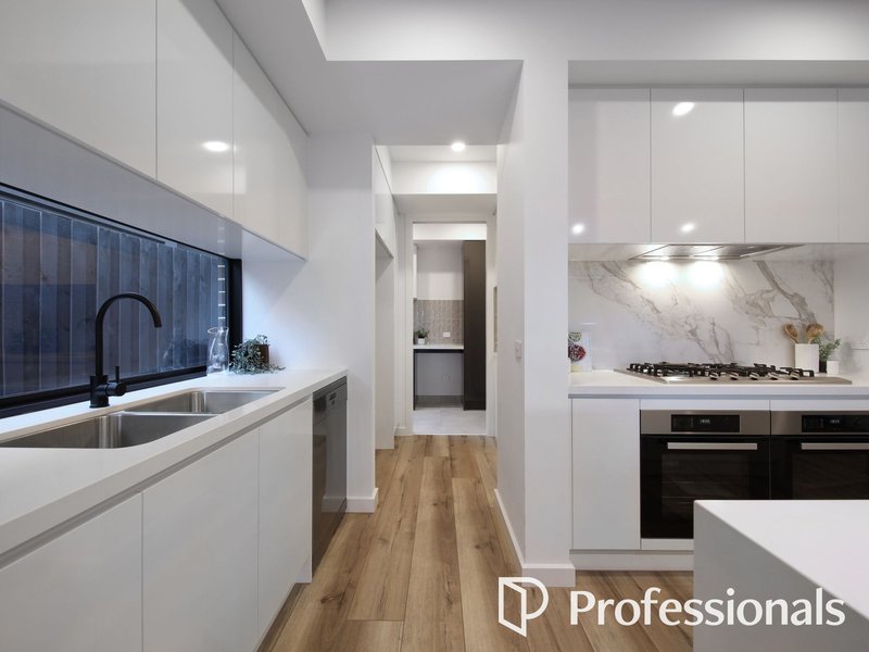 Photo - 35B Orange Street, Bentleigh East VIC 3165 - Image 3