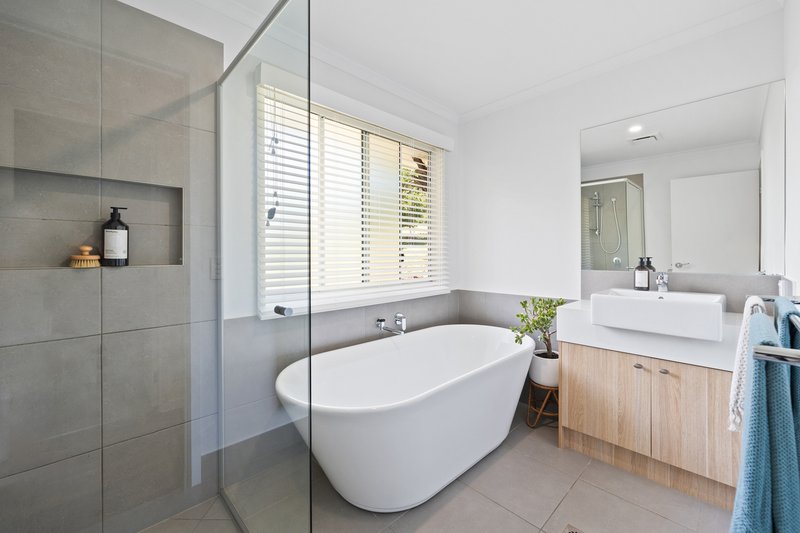 Photo - 36-38 Bernhardt Place, Ninderry QLD 4561 - Image 24