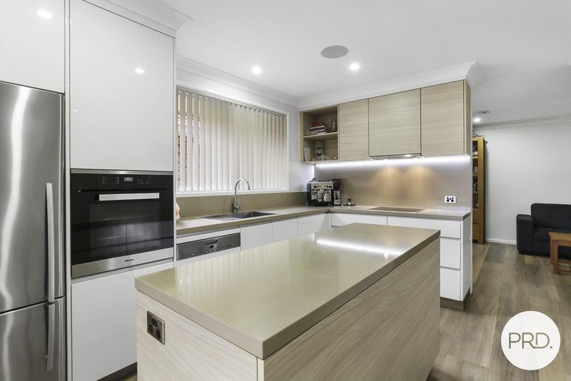 Photo - 3/6-8 Darren Avenue, Kanahooka NSW 2530 - Image 1