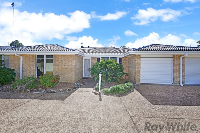 Photo - 3/6-8 Lake Street, Budgewoi NSW 2262 - Image 2