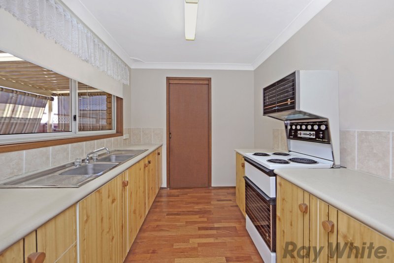 Photo - 3/6-8 Lake Street, Budgewoi NSW 2262 - Image 3