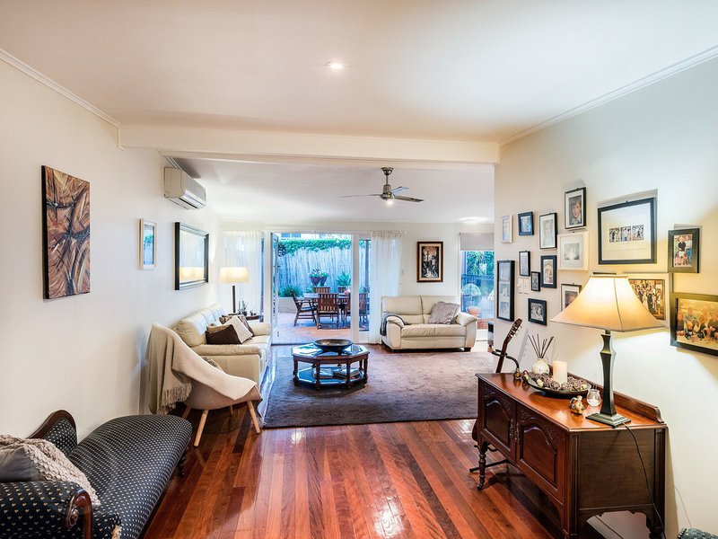 Photo - 36 Aberfeldy Street, Kenmore QLD 4069 - Image 9