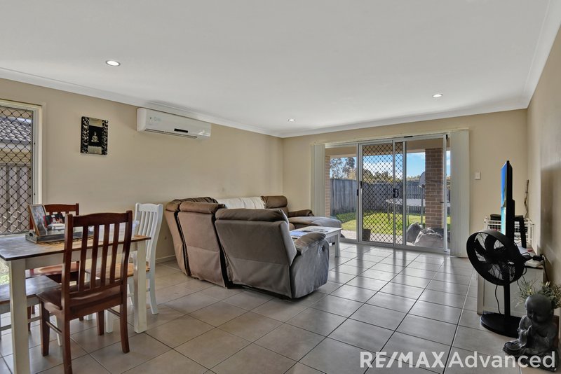 Photo - 36 Adam Street, Beachmere QLD 4510 - Image 3