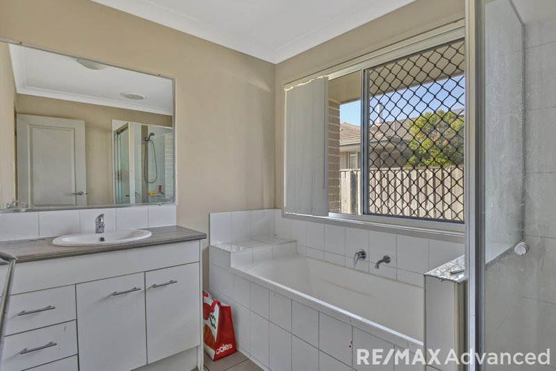 Photo - 36 Adam Street, Beachmere QLD 4510 - Image 4