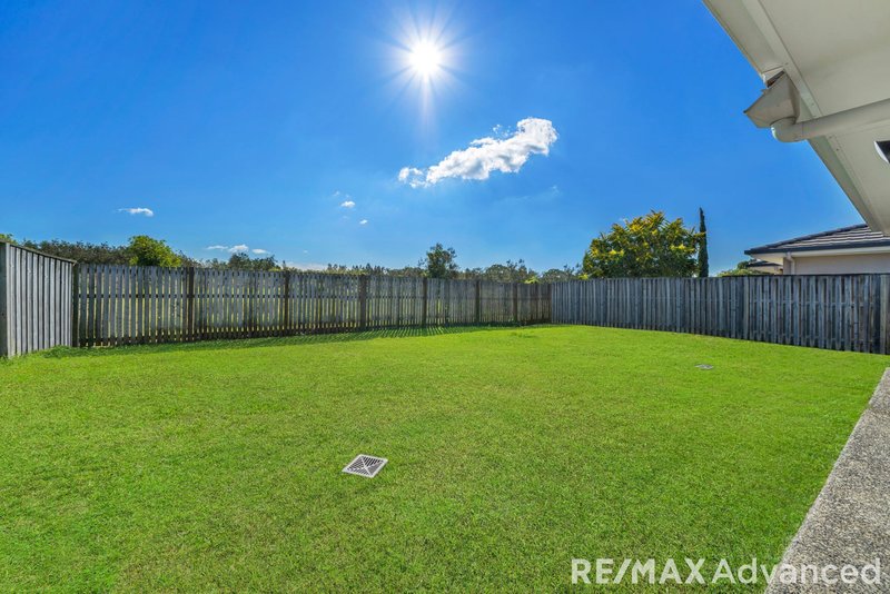 Photo - 36 Adam Street, Beachmere QLD 4510 - Image 5