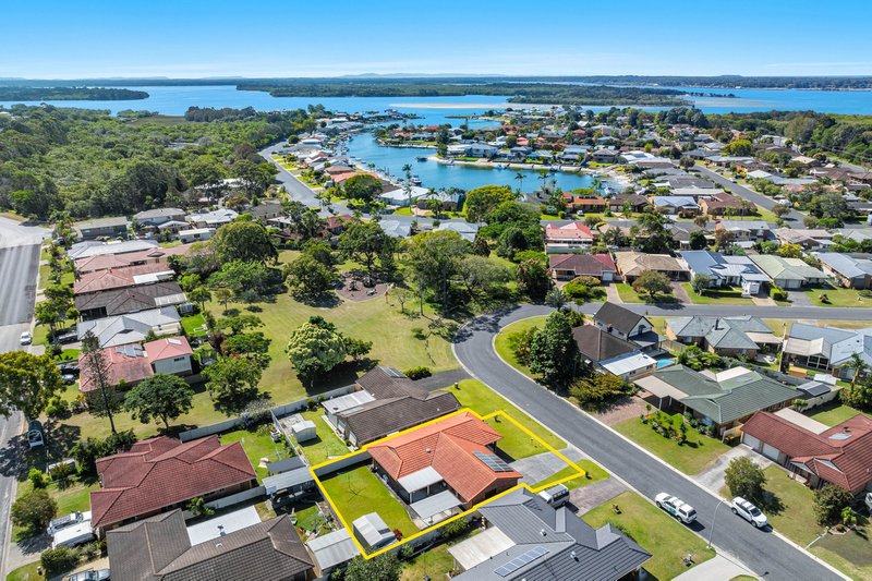 36 Admiralty Court, Yamba NSW 2464