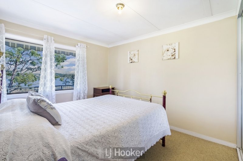 Photo - 36 Alkrington Avenue, Fishing Point NSW 2283 - Image 10