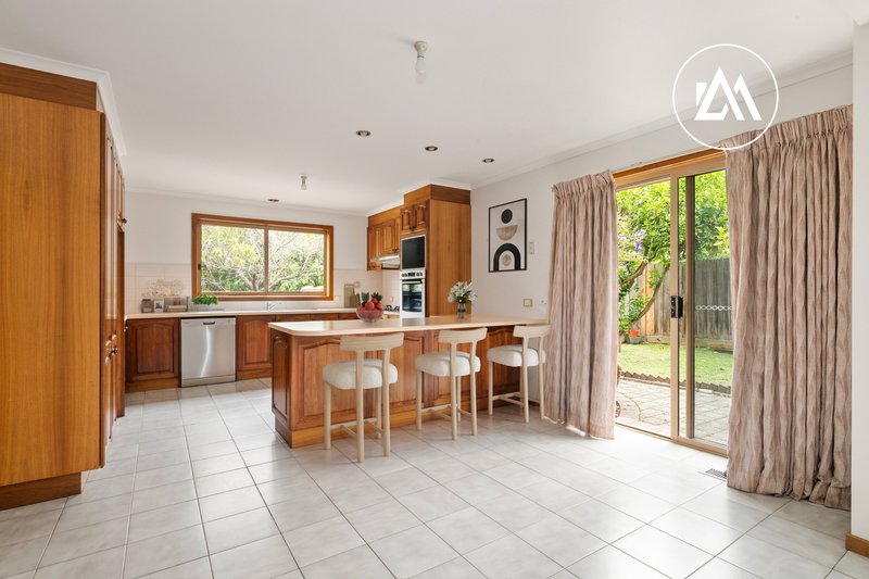 Photo - 36 Amblecote Crescent, Mulgrave VIC 3170 - Image 4