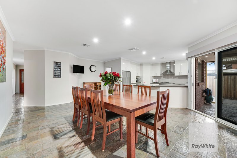 Photo - 36 Ambleside Road, Greenvale VIC 3059 - Image 15