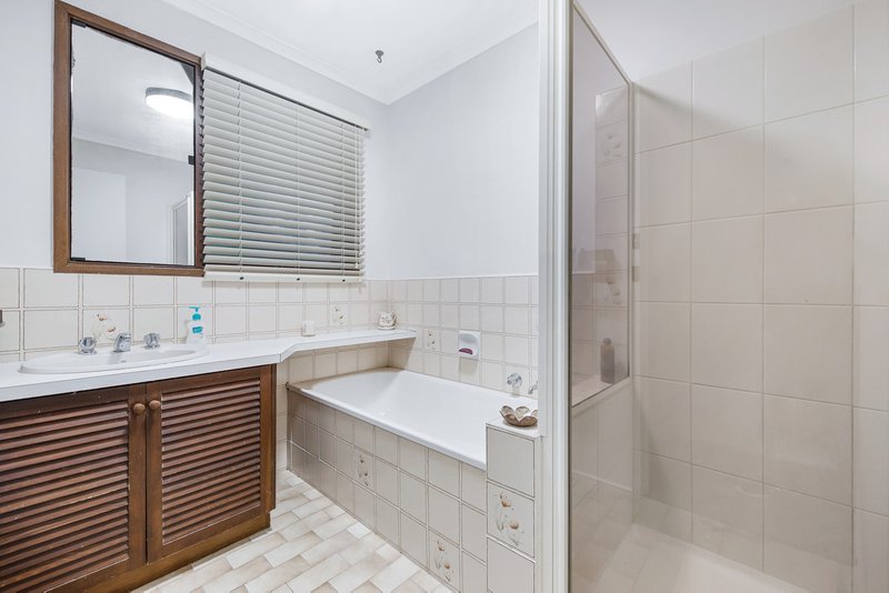 Photo - 36 Atheldene Drive, Glen Waverley VIC 3150 - Image 13