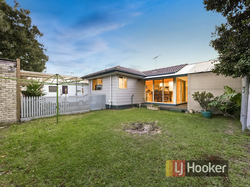 Photo - 36 Averne Street, Cranbourne VIC 3977 - Image 10