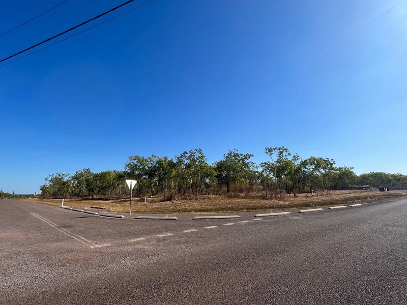 Photo - 36 Bandicoot Road, Berry Springs NT 0838 - Image 2