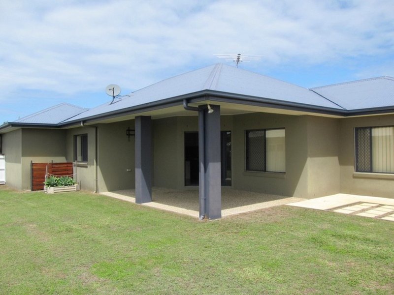 Photo - 36 Barklya Crescent, Bongaree QLD 4507 - Image 13