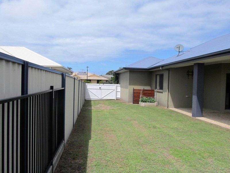 Photo - 36 Barklya Crescent, Bongaree QLD 4507 - Image 14