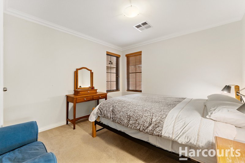 Photo - 36 Beacham Street, Coodanup WA 6210 - Image 11