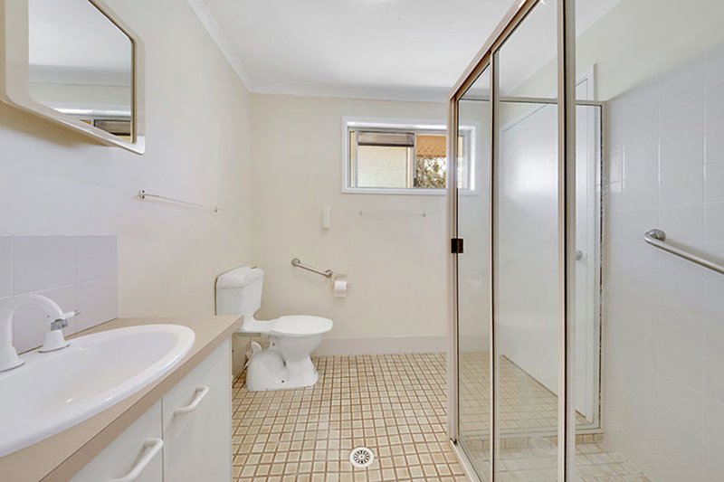 Photo - 36 Beak Street, New Auckland QLD 4680 - Image 5