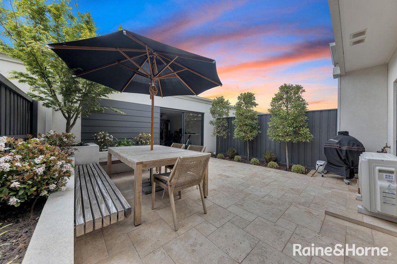 36 Beehive Drive, Williams Landing VIC 3027