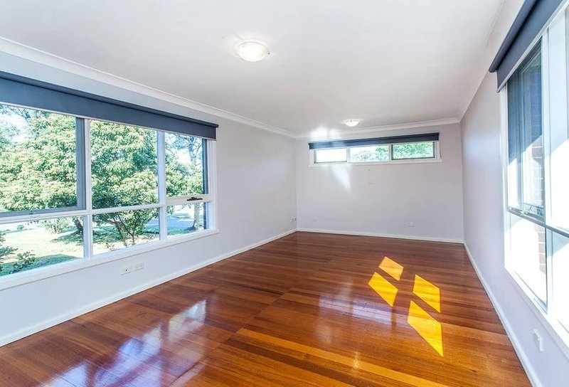 Photo - 36 Bellara Drive, Mooroolbark VIC 3138 - Image 5