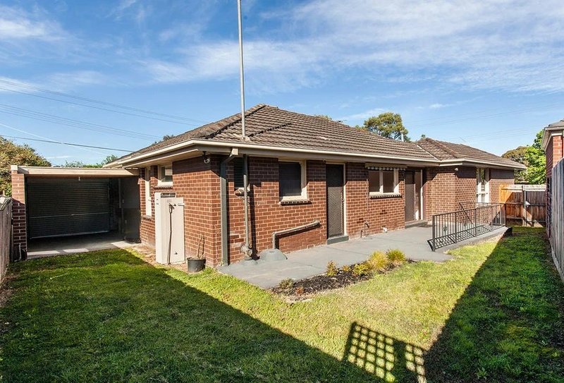 Photo - 36 Bellara Drive, Mooroolbark VIC 3138 - Image 6