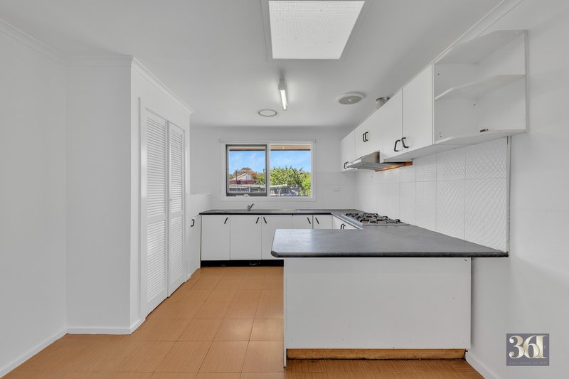 Photo - 36 Bernhardt Avenue, Hoppers Crossing VIC 3029 - Image 8