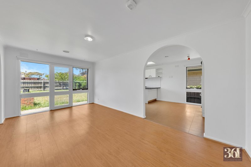 Photo - 36 Bernhardt Avenue, Hoppers Crossing VIC 3029 - Image 11