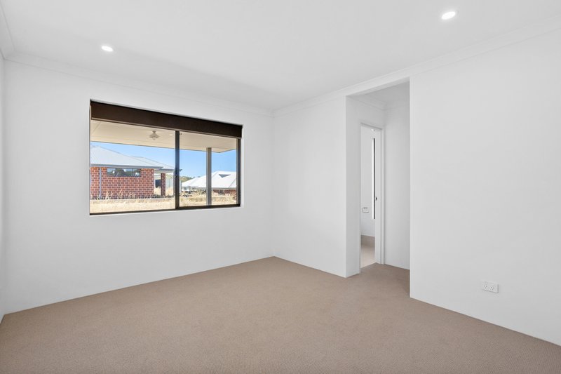 Photo - 36 Bindarri Loop, Yanchep WA 6035 - Image 6