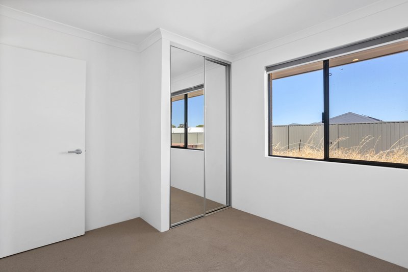 Photo - 36 Bindarri Loop, Yanchep WA 6035 - Image 9