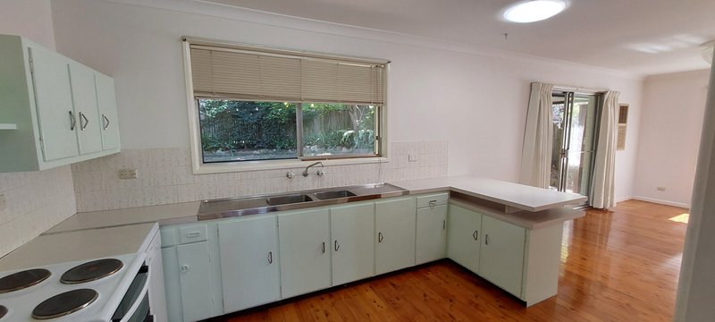 Photo - 36 Blackburn Ave , North Rocks NSW 2151 - Image 4