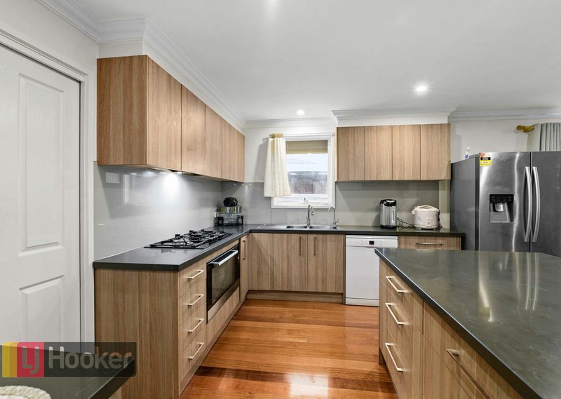 Photo - 36 Bounemouth Ave , Springvale VIC 3171 - Image 7