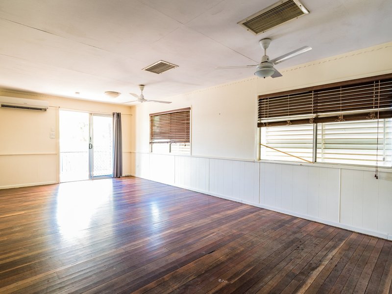 Photo - 36 Brett Avenue, Mount Isa QLD 4825 - Image 5