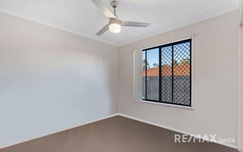 Photo - 36 Broadleaf Parade, Redbank QLD 4301 - Image 7