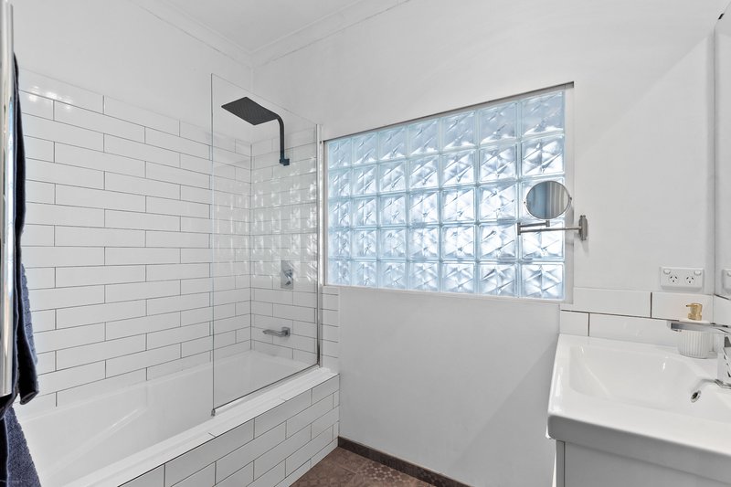 Photo - 36 Broun Avenue, Embleton WA 6062 - Image 12