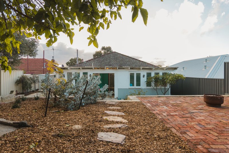 Photo - 36 Broun Avenue, Embleton WA 6062 - Image 18