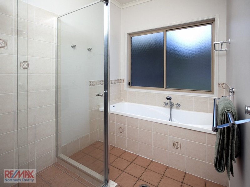 Photo - 36 Bunya Pine Court, Eatons Hill QLD 4037 - Image 3