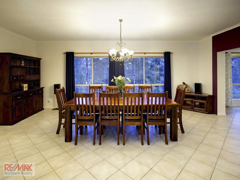 Photo - 36 Bunya Pine Court, Eatons Hill QLD 4037 - Image 10