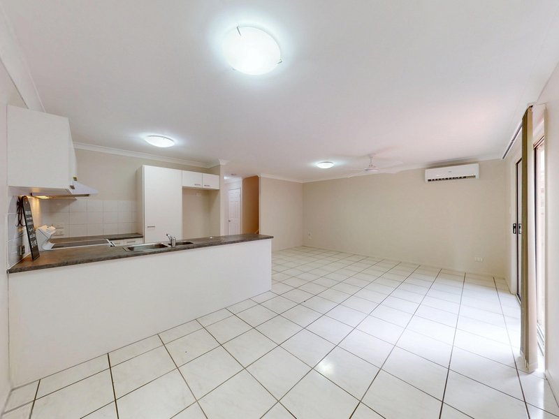 Photo - 3/6 Butcher Avenue, Lawnton QLD 4501 - Image 2