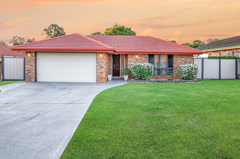 Photo - 36 Camarsh Drive, Murrumba Downs QLD 4503 - Image 2