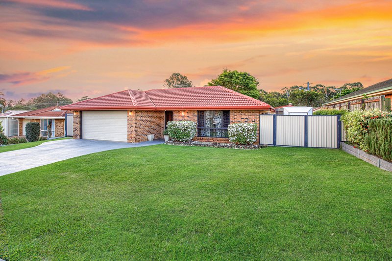 Photo - 36 Camarsh Drive, Murrumba Downs QLD 4503 - Image 3