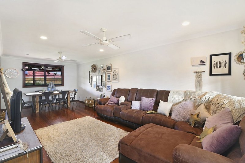 Photo - 36 Cams Boulevard, Summerland Point NSW 2259 - Image 5