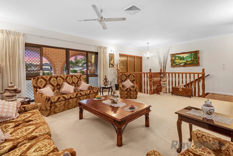 Photo - 36 Carnaby Street, Macgregor QLD 4109 - Image 8