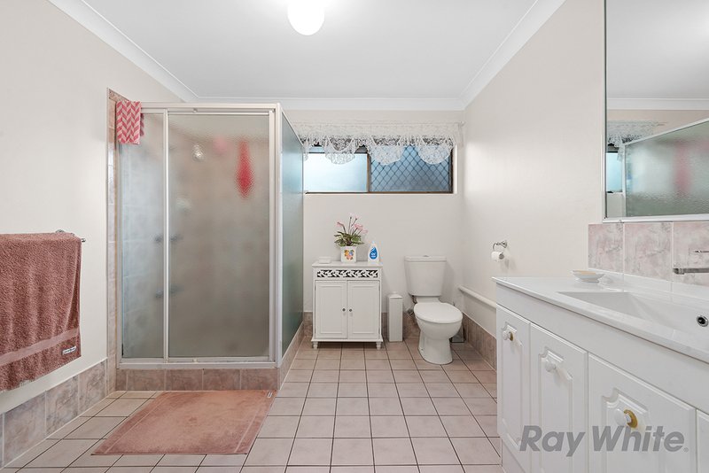 Photo - 36 Carnaby Street, Macgregor QLD 4109 - Image 10