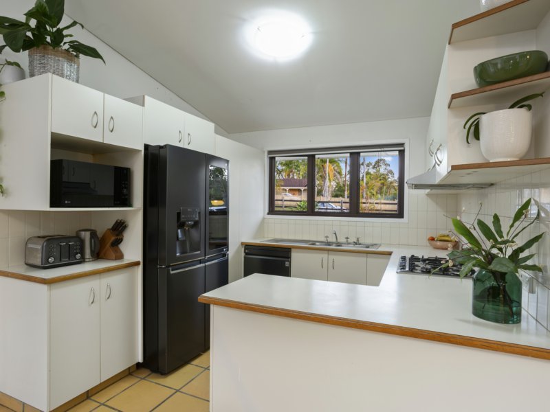 Photo - 36 Charles Kurz Drive, Worongary QLD 4213 - Image 9