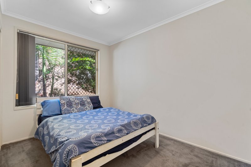 Photo - 36 Chesterfield Crescent, Kuraby QLD 4112 - Image 10