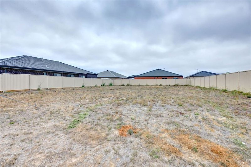 Photo - 36 Chifley Drive, Delacombe VIC 3356 - Image