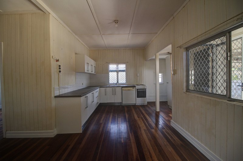 Photo - 36 Chubb Street, One Mile QLD 4305 - Image 5