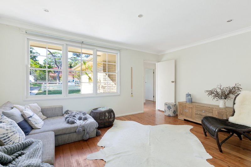 Photo - 36 Claudare Street, Collaroy Plateau NSW 2097 - Image 3